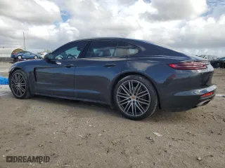 2019 Porsche Panamera with VIN WP0AA2A75KL102159, listed as a Copart auction lot 84754004 with 26,776 mi miles and Salvage Title. Bid and sale history available at carsss.com. Image 2.