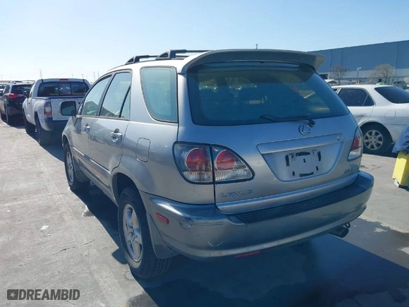 2001 Lexus RX 300 with VIN JTJHF10U210226081, listed as a IAAI auction lot 41756377 with 202,257 mi miles. Bid and sale history available at carsss.com. Image 3.