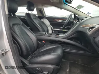 2016 Lincoln MKZ z VIN 3LN6L2GK3GR623560, wystawiony jako Copart lot #55337905 z przebiegiem 167 403 mil mil oraz Szkoda całkowita • Salvage title. Historia ofert i sprzedaży dostępna na DreamBid. Obrazek 7.