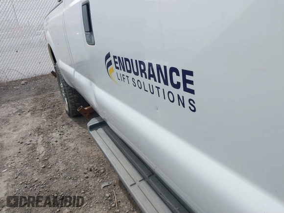 2013 Ford F-250 XL with VIN 1FT7X2B60DEB53722, listed as a IAAI auction lot 41890186 with 236,994 mi miles and . Bid and sale history available at DreamBid. Image 17.