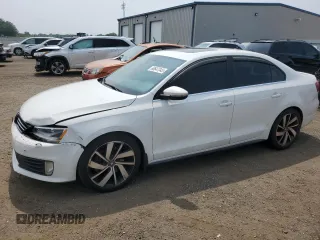 2013 Volkswagen Jetta GLI Autobahn с VIN 3VW4A7AJ2DM395295, выставлен на аукционе Copart как лот 60647345 с пробегом 198 802 миль миль и Списание • Salvage title. История ставок и продаж доступна на DreamBid. Изображение 1.
