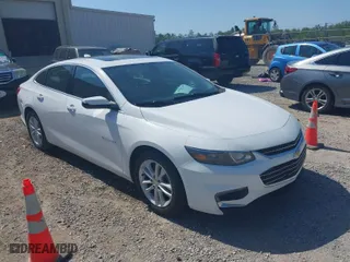 2018 Chevrolet Malibu LT with VIN 1G1ZD5ST0JF231357, listed as a IAAI auction lot 41980749 with 198,406 mi miles. Bid and sale history available at carsss.com. Image 1.