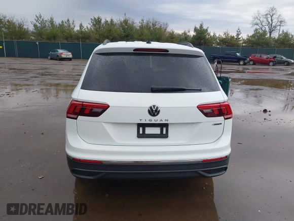 2024 Volkswagen Tiguan S with VIN 3VVFB7AX2RM092023, listed as a IAAI auction lot 41894241 with 10,395 mi miles and . Bid and sale history available at DreamBid. Image 17.