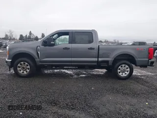 2024 Ford Super Duty F-250 SRW XL with VIN 1FT7W2BT5RED24013, listed as a IAAI auction lot 41206461 with 40,565 mi miles. Bid and sale history available at carsss.com. Image 14.
