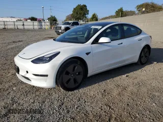 2023 Tesla Model 3 z VIN 5YJ3E1EA7PF430495, wystawiony jako Copart lot #45020755 z przebiegiem 32 829 mil mil oraz Szkoda całkowita • Salvage title. Historia ofert i sprzedaży dostępna na DreamBid. Obrazek 1.