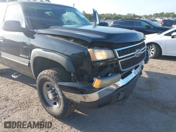 2007 Chevrolet Silverado 1500HD LT1 z VIN 1GCGC13U17F197536, wystawiony jako IAAI lot #42167105 z przebiegiem 177 604 mil mil oraz . Historia ofert i sprzedaży dostępna na DreamBid. Obrazek 17.