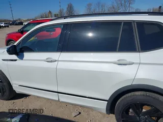 2024 Volkswagen Tiguan SE R-Line Black with VIN 3VV8B7AX3RM052588, listed as a IAAI auction lot 41876448 with 22,835 mi miles and . Bid and sale history available at DreamBid. Image 15.