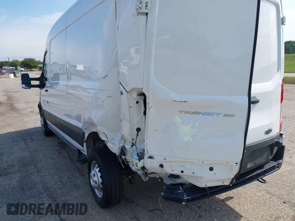 2023 Ford Transit z VIN 1FTBW9CG7PKB84159, wystawiony jako IAAI lot #42772115 z przebiegiem 6 945 mil mil oraz . Historia ofert i sprzedaży dostępna na DreamBid. Obrazek 6.
