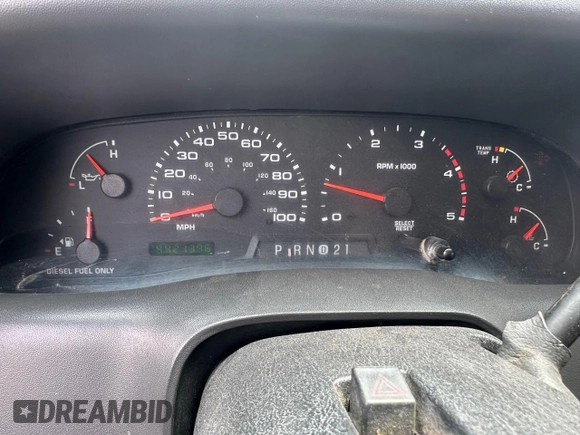 2002 Ford F-350 XL z VIN 1FTWW33F92EA76011, wystawiony jako Copart lot #59820745 z przebiegiem 442 139 mil mil oraz Czysty tytuł • Clean title. Historia ofert i sprzedaży dostępna na DreamBid. Obrazek 8.