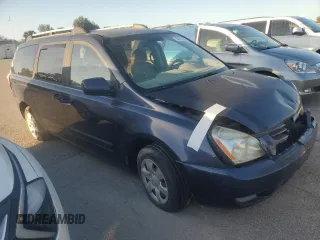 2008 Kia Sedona LX with VIN KNDMB233386236924, listed as a Copart auction lot 84745164 with 259,803 mi miles and Non Repairable. Bid and sale history available at carsss.com. Image 1.