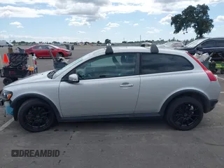 2010 Volvo C30 с VIN YV1672MK7A2174919, выставлен на аукционе IAAI как лот 42254387 с пробегом Не указан миль и . История ставок и продаж доступна на DreamBid. Изображение 15.