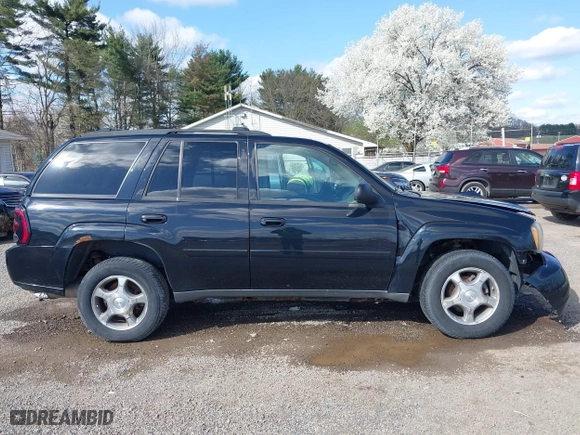 2008 Chevrolet TrailBlazer Fleet w/2FL with VIN 1GNDT13S282204723, listed as a IAAI auction lot 41986422 with 171,433 mi miles. Bid and sale history available at carsss.com. Image 14.