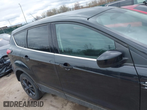 2019 Ford Escape SE z VIN 1FMCU9GD1KUA45891, wystawiony jako IAAI lot #41982627 z przebiegiem 97 546 mil mil oraz . Historia ofert i sprzedaży dostępna na DreamBid. Obrazek 13.