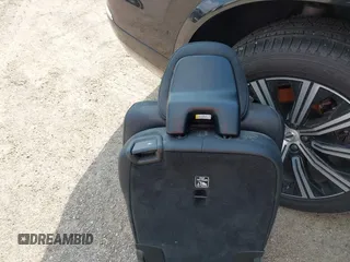 2024 Volvo XC90 Plus Bright Theme с VIN YV4062PE4R1221441, выставлен на аукционе IAAI как лот 42082396 с пробегом 19 290 миль миль и . История ставок и продаж доступна на DreamBid. Изображение 16.