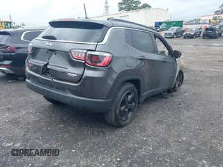 2018 Jeep Compass Altitude with VIN 3C4NJDBB3JT145918, listed as a IAAI auction lot 42206717 with Not Provided miles and . Bid and sale history available at carsss.com. Image 4.