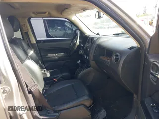 2016 Jeep Patriot Sport with VIN 1C4NJRBBXGD709026, listed as a IAAI auction lot 42207952 with 190,408 mi miles and . Bid and sale history available at DreamBid. Image 5.