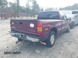 2002 Chevrolet Silverado 1500 LT with VIN 2GCEK19T021400263, listed as a IAAI auction lot 41487311 with 380,441 mi miles. Bid and sale history available at carsss.com. Image 4.