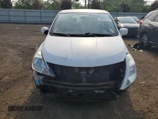 2011 Nissan Versa S z VIN 3N1BC1CP9BL494673, wystawiony jako Copart lot #59898515 z przebiegiem 197 127 mil mil oraz Szkoda całkowita • Salvage title. Historia ofert i sprzedaży dostępna na DreamBid. Obrazek 5.