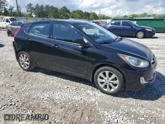 2013 Hyundai Accent SE with VIN KMHCU5AE0DU138155, listed as a Copart auction lot 52643995 with 201,082 mi miles and Salvage Title. Bid and sale history available at carsss.com. Image 4.
