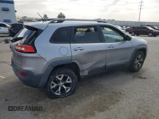 2015 Jeep Cherokee Trailhawk with VIN 1C4PJMBS3FW787033, listed as a Copart auction lot 49176735 with 83,013 mi miles and Salvage Title. Bid and sale history available at carsss.com. Image 3.