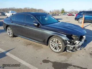 2017 BMW 7 Series ALPINA B7 xDrive with VIN WBA7F2C57HG422654, listed as a IAAI auction lot 41880324 with 83,093 mi miles. Bid and sale history available at carsss.com. Image 1.