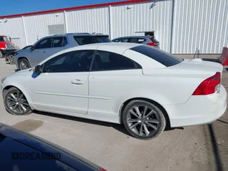 2012 Volvo C70 T5 with VIN YV1672MC4CJ125517, listed as a IAAI auction lot 41732009 with 122,956 mi miles. Bid and sale history available at carsss.com. Image 14.