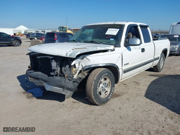 1999 Chevrolet Silverado 1500 LS with VIN 2GCEC19T1X1229396, listed as a IAAI auction lot 41212702 with 480,867 mi miles. Bid and sale history available at carsss.com. Image 2.