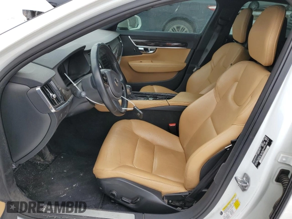 2017 Volvo S90 Momentum with VIN YV1A22MK6H1011610, listed as a Copart auction lot 45763285 with 134,657 mi miles and Salvage Title. Bid and sale history available at carsss.com. Image 7.