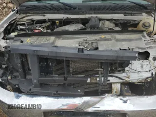 2013 Ford Econoline Passenger XL z VIN 1FBSS3BL6DDA90849, wystawiony jako Copart lot #55224515 z przebiegiem 175 845 mil mil oraz Szkoda całkowita • Salvage title. Historia ofert i sprzedaży dostępna na DreamBid. Obrazek 11.