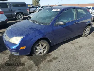 2005 Ford Focus S with VIN 3FAFP31N95R107868, listed as a Copart auction lot 85765944 with 189,739 mi miles and Salvage Title. Bid and sale history available at carsss.com. Image 1.