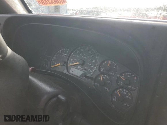 2000 Chevrolet Suburban LS with VIN 3GNFK16T8YG126021, listed as a Copart auction lot 41543485 with Not provided miles and Non repairable. Bid and sale history available at DreamBid. Image 9.