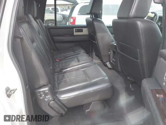 2007 Ford Expedition Max Limited z VIN 1FMFK20577LA18558, wystawiony jako IAAI lot #41475682 z przebiegiem 153 127 mil mil oraz . Historia ofert i sprzedaży dostępna na DreamBid. Obrazek 8.