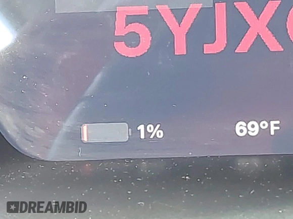 2018 Tesla Model X 75D with VIN 5YJXCBE29JF126629, listed as a IAAI auction lot 42205838 with 47,343 mi miles and . Bid and sale history available at DreamBid. Image 18.