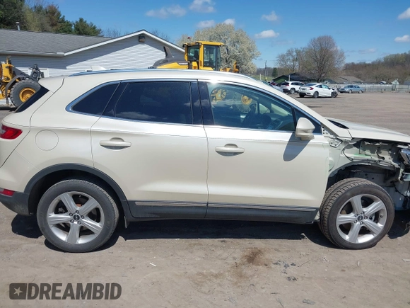 2018 Lincoln MKC Premiere with VIN 5LMCJ1C9XJUL03767, listed as a IAAI auction lot 42055927 with 39,718 mi miles and . Bid and sale history available at DreamBid. Image 14.