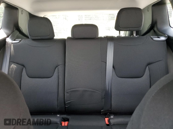 2021 Jeep Renegade Upland z VIN ZACNJDAB7MPN21479, wystawiony jako Copart lot #61556953 z przebiegiem Nie podano mil oraz Czysty tytuł • Clean title. Historia ofert i sprzedaży dostępna na DreamBid. Obrazek 10.