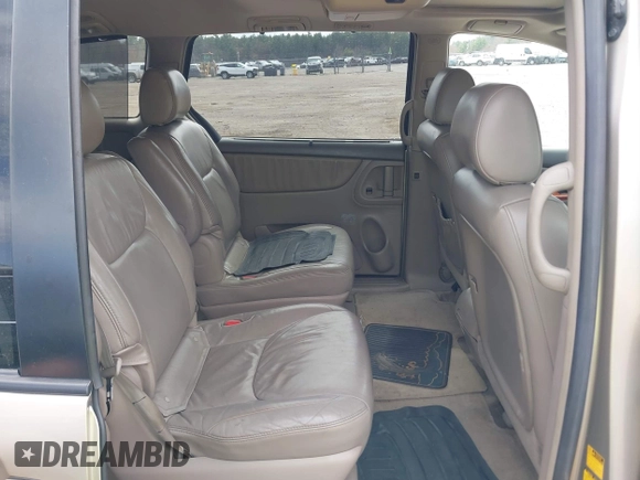 2006 Toyota Sienna XLE with VIN 5TDZA22C16S444422, listed as a IAAI auction lot 42010762 with 186,623 mi miles. Bid and sale history available at carsss.com. Image 8.