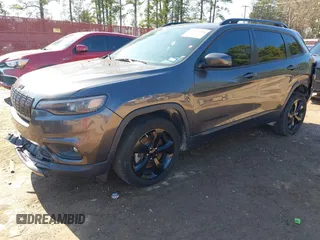 2020 Jeep Cherokee Latitude Plus with VIN 1C4PJLLB0LD648493, listed as a IAAI auction lot 41224900 with 70,995 mi miles. Bid and sale history available at carsss.com. Image 19.
