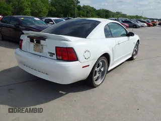 2000 Ford Mustang with VIN 1FAFP4041YF279330, listed as a IAAI auction lot 42047416 with 155,740 mi miles. Bid and sale history available at carsss.com. Image 4.