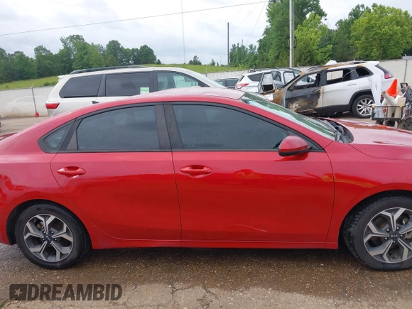 2019 Kia Forte LXS z VIN 3KPF24AD4KE063447, wystawiony jako IAAI lot #42278872 z przebiegiem 70 362 mil mil oraz . Historia ofert i sprzedaży dostępna na DreamBid. Obrazek 14.