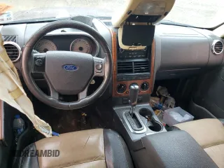 2010 Ford Explorer Eddie Bauer z VIN 1FMEU6EE7AUA94028, wystawiony jako Copart lot #53804195 z przebiegiem 117 171 mil mil oraz Szkody całkowita. Historia ofert i sprzedaży dostępna na DreamBid. Obrazek 8.