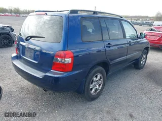 2005 Toyota Highlander with VIN JTEEP21A050106133, listed as a IAAI auction lot 42010624 with 204,191 mi miles. Bid and sale history available at carsss.com. Image 4.