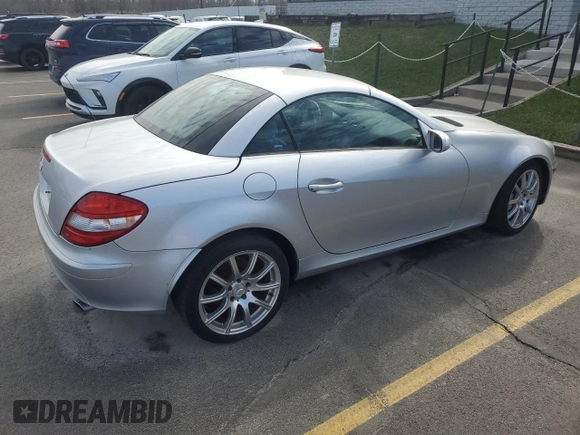 2005 Mercedes-Benz SLK 230/320 z VIN WDBWK56F35F040539, wystawiony jako Copart lot #52691635 z przebiegiem 72 074 mil mil oraz Czysty tytuł • Clean title. Historia ofert i sprzedaży dostępna na DreamBid. Obrazek 3.