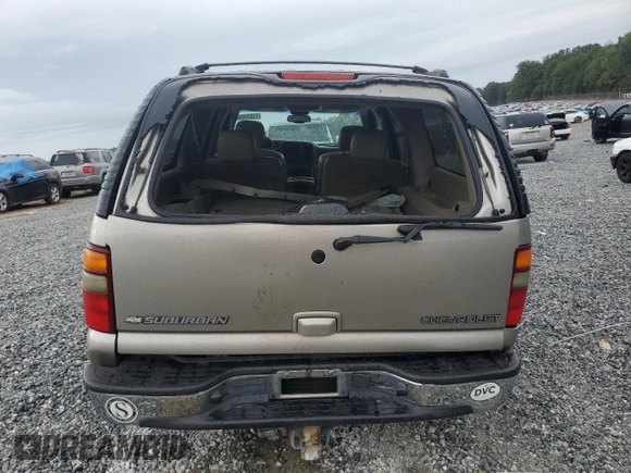 2003 Chevrolet Suburban LT with VIN 3GNEC16Z13G215015, listed as a Copart auction lot 71533544 with 430,252 mi miles and Salvage Title. Bid and sale history available at carsss.com. Image 6.