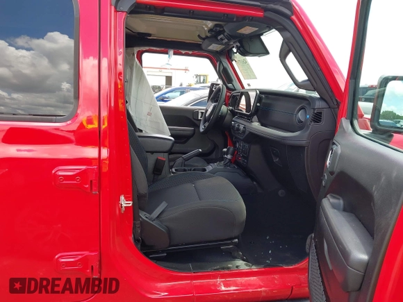 2024 Jeep Wrangler Rubicon with VIN 1C4RJXR60RW292120, listed as a IAAI auction lot 42613719 with 31,286 mi miles and . Bid and sale history available at DreamBid. Image 5.