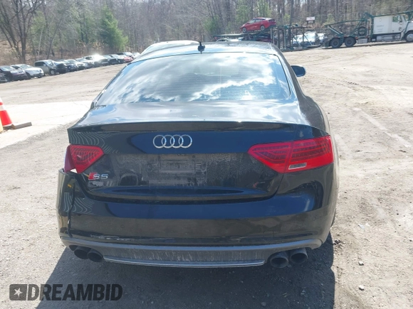 2015 Audi S5 Premium Plus z VIN WAUGGAFR1FA035653, wystawiony jako IAAI lot #42054212 z przebiegiem 133 572 mil mil oraz . Historia ofert i sprzedaży dostępna na DreamBid. Obrazek 16.