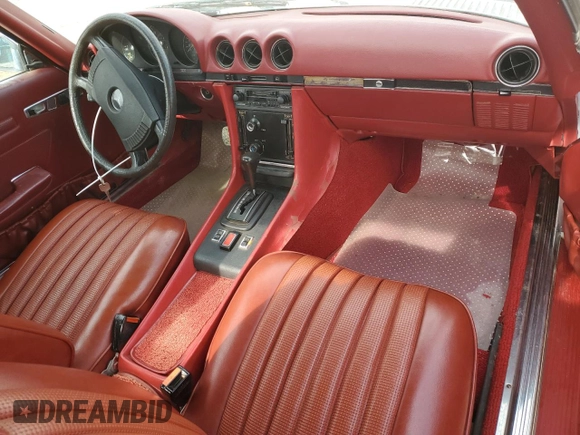 1975 Mercedes-Benz SL с VIN 10704412027327, выставлен на аукционе Copart как лот 84707764 с пробегом 180 606 миль миль и Чистый • Clean title. История ставок и продаж доступна на DreamBid. Изображение 8.