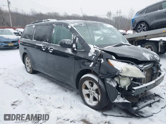 2011 Toyota Sienna LE AAS with VIN 5TDKK3DC3BS113594, listed as a IAAI auction lot 41236977 with 166,156 mi miles. Bid and sale history available at carsss.com. Image 17.