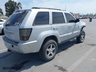2006 Jeep Grand Cherokee Laredo with VIN 1J4GR48K46C308811, listed as a IAAI auction lot 42044167 with 190,613 mi miles. Bid and sale history available at carsss.com. Image 4.
