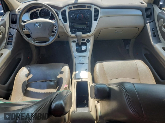 2006 Toyota Highlander with VIN JTEEW21A560020188, listed as a Copart auction lot 66168215 with 272,688 mi miles and Salvage title. Bid and sale history available at DreamBid. Image 8.