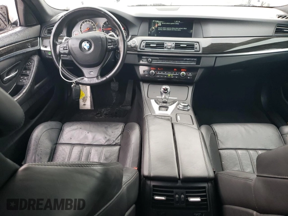 2013 BMW M5 with VIN WBSFV9C59DD096273, listed as a Copart auction lot 64565464 with 122,028 mi miles and Salvage Title. Bid and sale history available at carsss.com. Image 8.